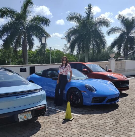 El paisaje Miami – Naples a través de la ventana de un Porsche